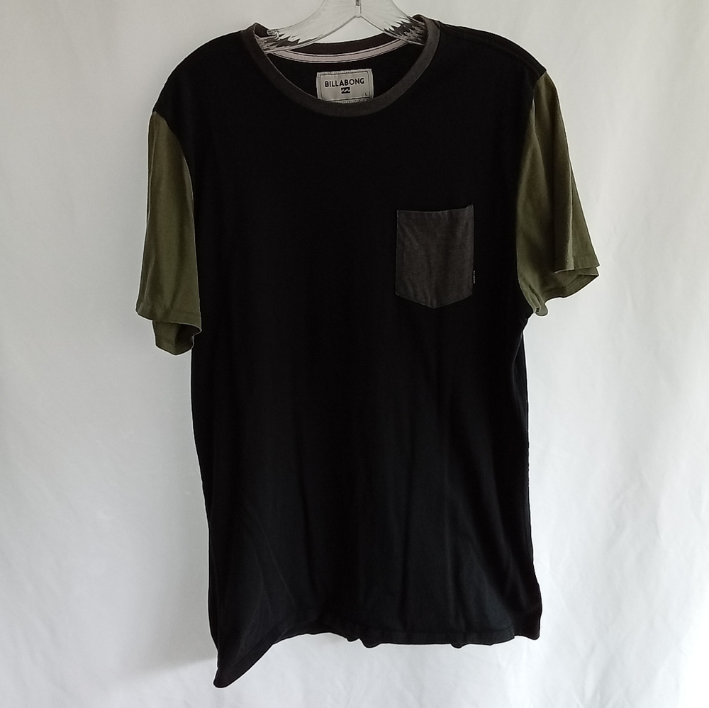 Billabong shirt with pocket size large